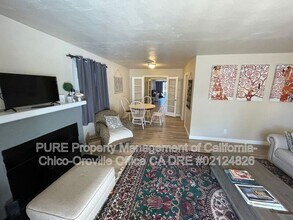 3090 Grand View Ave in Oroville, CA - Building Photo - Building Photo