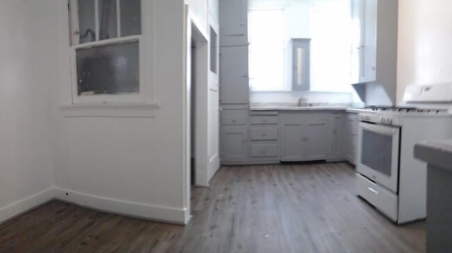 427 N Genesee Ave, Unit 427