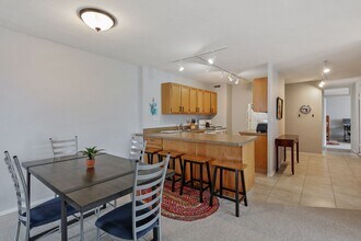19 S 1st St, Unit B2207 in Minneapolis, MN - Foto de edificio - Building Photo