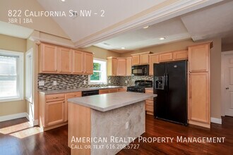 822 California St NW in Grand Rapids, MI - Building Photo - Building Photo