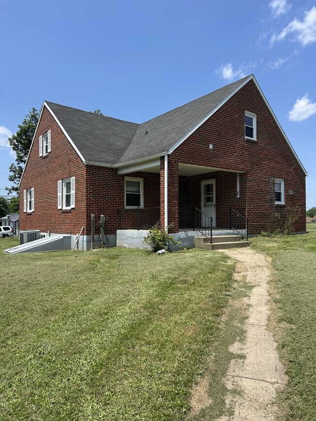 property at 838 Jenny Wren Dr