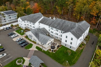 Miss Laura Raymond Homes in Norwalk, CT - Building Photo - Building Photo