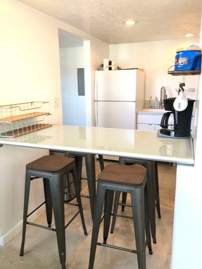 430 Aspen Dr-Unit -Studio in Park City, UT - Building Photo - Building Photo