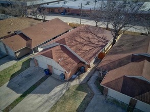 Greenmound Duplexes in Dallas, TX - Building Photo - Building Photo