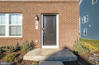 161 Swan Fld Ave in Ranson, WV - Building Photo - Building Photo