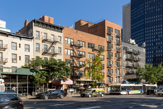 649 2nd Ave in New York, NY - Building Photo - Building Photo