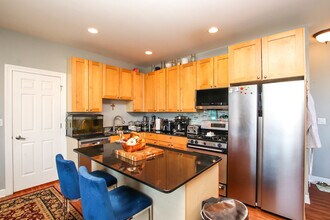 838 N Racine Ave in Chicago, IL - Building Photo - Building Photo