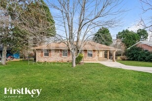 2672 Lilac Dr in Morrow, GA - Building Photo