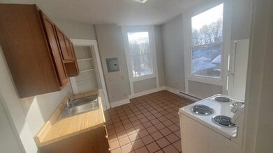 489 E Harrison St in Martinsville, IN - Building Photo - Building Photo