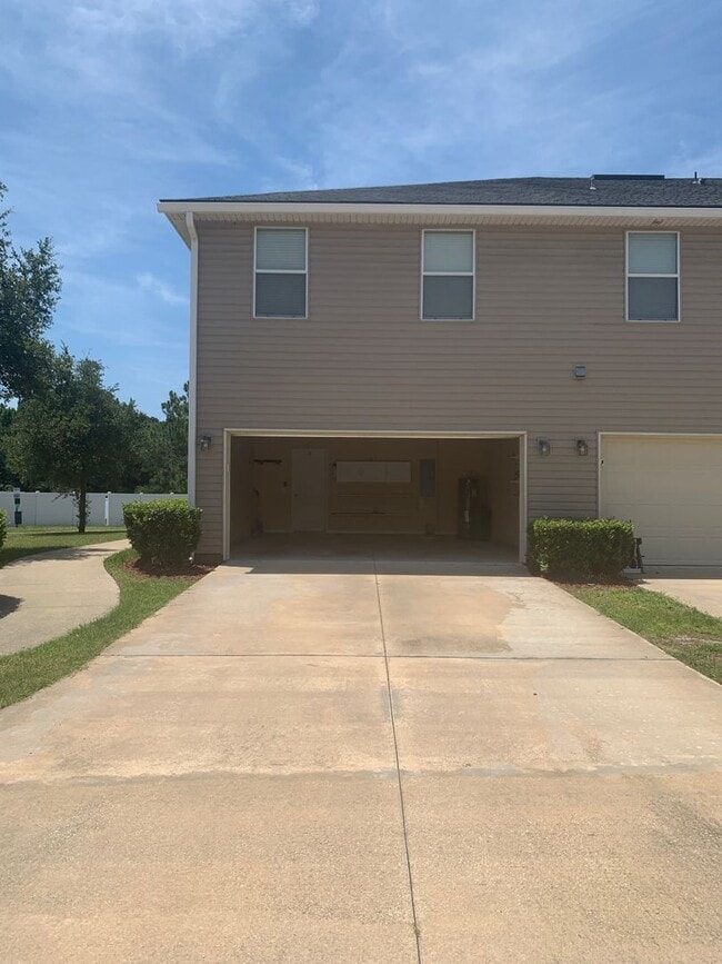 2743 Hollybrook Ln in Orange Park, FL - Building Photo - Building Photo