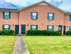 1417 Brookline Ave SW in Decatur, AL - Foto de edificio - Building Photo