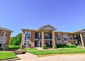 1400 Eagle Lake Rd in Sealy, TX - Building Photo