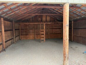 16140 Hawks Lair Rd in La Pine, OR - Building Photo - Building Photo