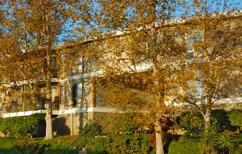 Villa Marquette in San Diego, CA - Foto de edificio - Building Photo