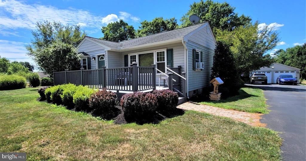 67 Durham Rd in Ottsville, PA - Building Photo