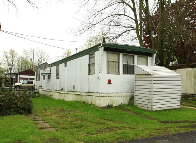 Arcola Place in Madison, OH - Building Photo - Building Photo