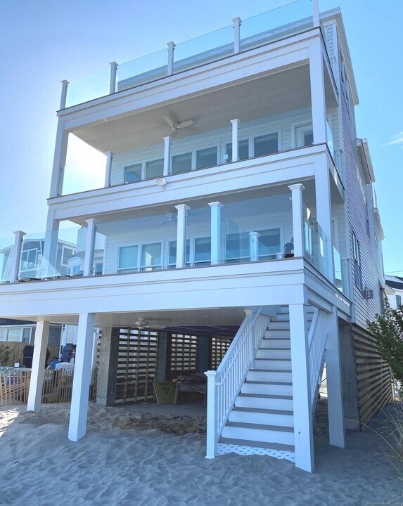 1019 Fairfield Beach Rd in Fairfield, CT - Building Photo