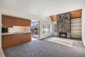 2499 S Xanadu Way in Aurora, CO - Building Photo - Building Photo