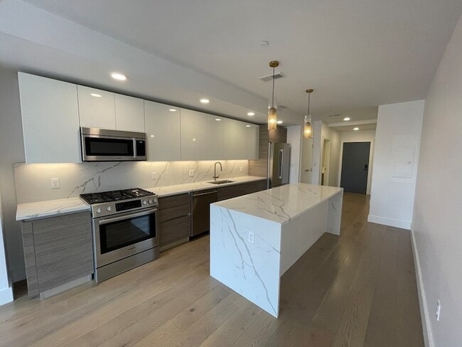 30 Penniman Rd, Unit 203 in Boston, MA - Building Photo - Building Photo