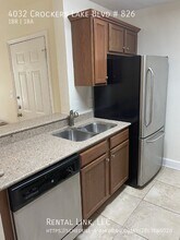 4032 Crockers Lake Blvd in Sarasota, FL - Building Photo - Building Photo