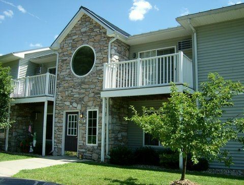 Saw Mill Creek Apartments in Vicksburg, MI - Building Photo