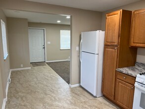 3588 Toepfer Rd in Warren, MI - Building Photo - Building Photo