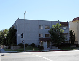 17302 Chatsworth St Apartments