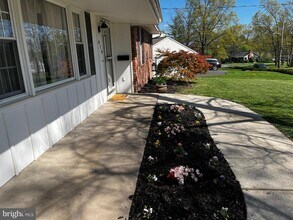619 Shadywood Dr in Perkasie, PA - Building Photo - Building Photo