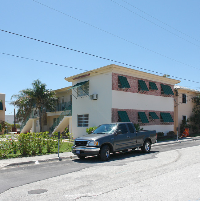 340 Fillmore St in Hollywood, FL - Building Photo - Building Photo