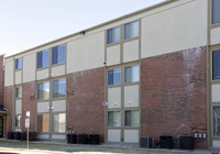 Spring Hollow Apartments in Logan, UT - Building Photo - Building Photo