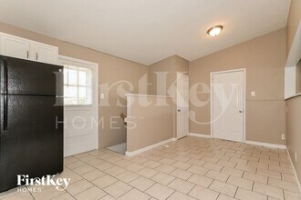335 St Edward Ln in Florissant, MO - Building Photo - Building Photo