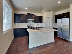 6750 W Spriggel St in Meridian, ID - Building Photo - Building Photo