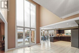 4873 Forest Hill Dr in Mississauga, ON - Building Photo - Building Photo