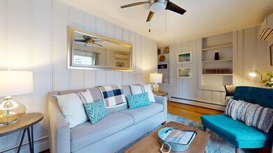 380 Washington St, Unit 2 in Brookline, MA - Building Photo - Building Photo