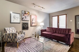 Greystone in Dallas, TX - Foto de edificio - Building Photo