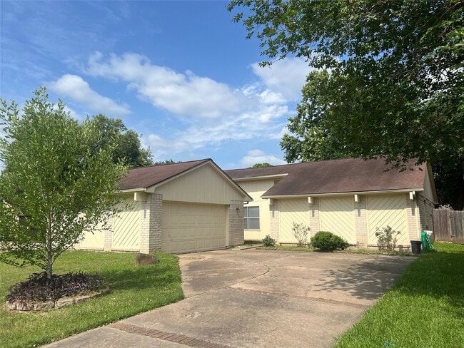 property at 2134 Collingsfield Dr