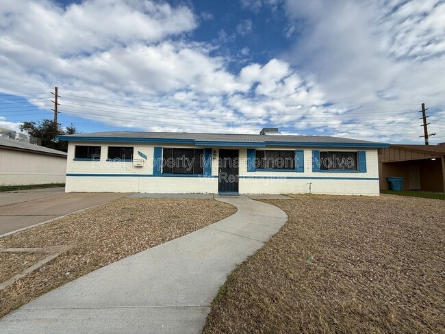 property at 2332 W Diana Ave