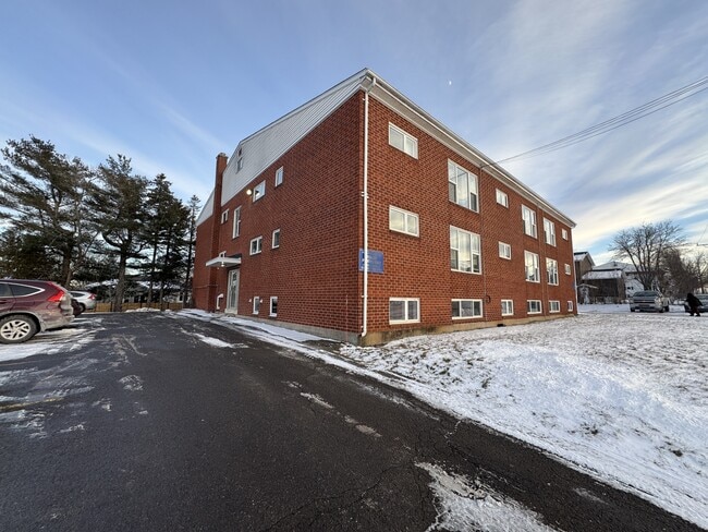 185 McSweeney Ave in Moncton, NB - Building Photo - Building Photo