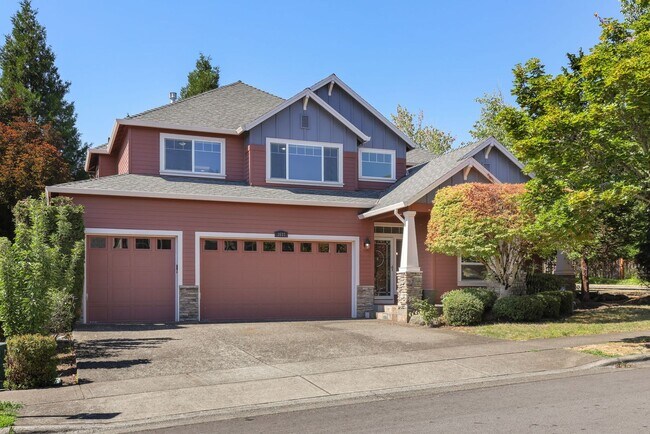 3637 NW Lansbrook Terrace in Portland, OR - Foto de edificio - Building Photo
