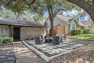 7103 Mesa Dr in Austin, TX - Building Photo - Building Photo