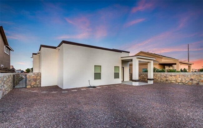 11457 Lucio Moreno Dr in El Paso, TX - Building Photo - Building Photo