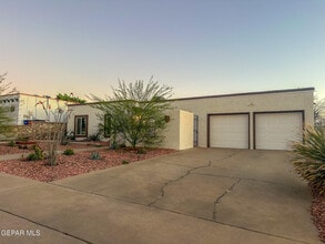 6916 Polvadera Dr in El Paso, TX - Building Photo - Building Photo
