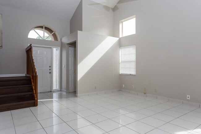 1161 SW 108th Terrace in Davie, FL - Building Photo - Building Photo