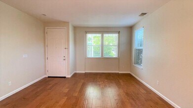 3946 Hidden Grove Ln in Concord, CA - Building Photo - Building Photo