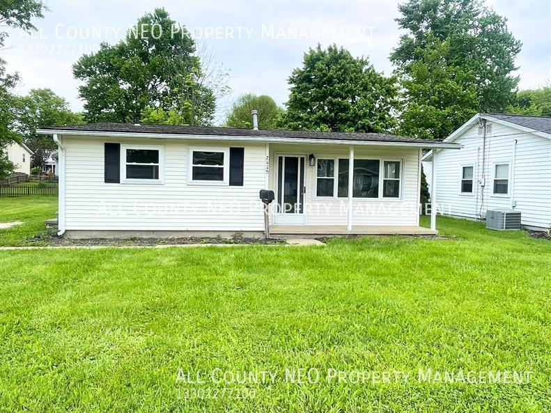 2470 Center Ave in Alliance, OH - Building Photo