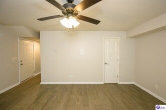 172 Creekvale Dr in Vine Grove, KY - Building Photo - Building Photo