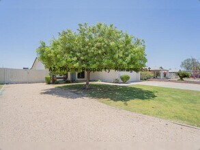 2429 E Dahlia Dr in Phoenix, AZ - Building Photo - Building Photo