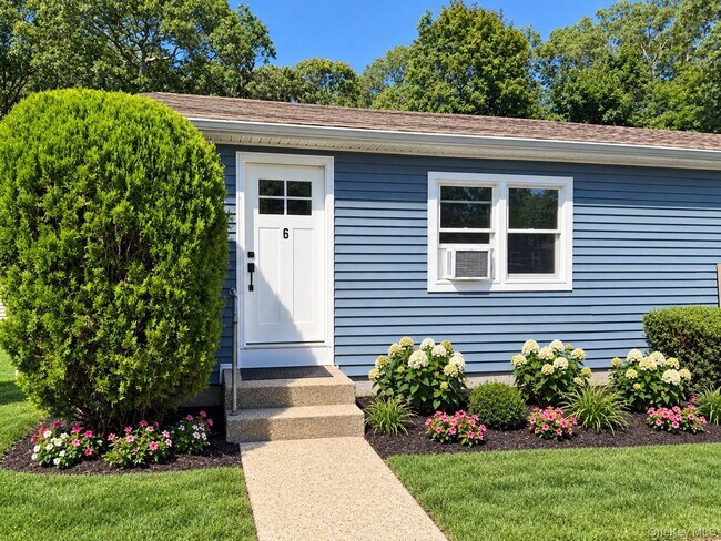 305 Smithtown Blvd