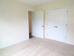 136 Laredo Dr in Jacksonville, NC - Building Photo - Building Photo