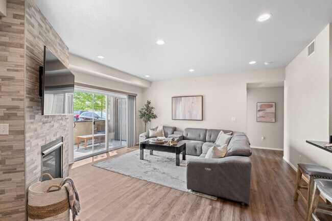 875 E 78th Ave in Denver, CO - Building Photo - Building Photo